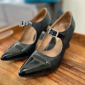 Fluevog black Big Presence Malala Mary Jane Heel